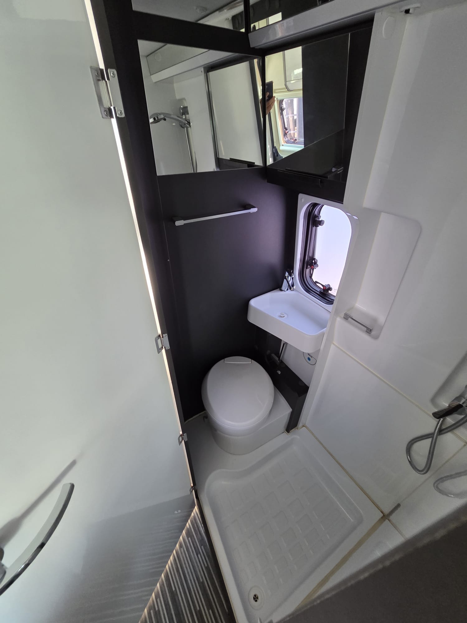 Baño autocaravana Menfys