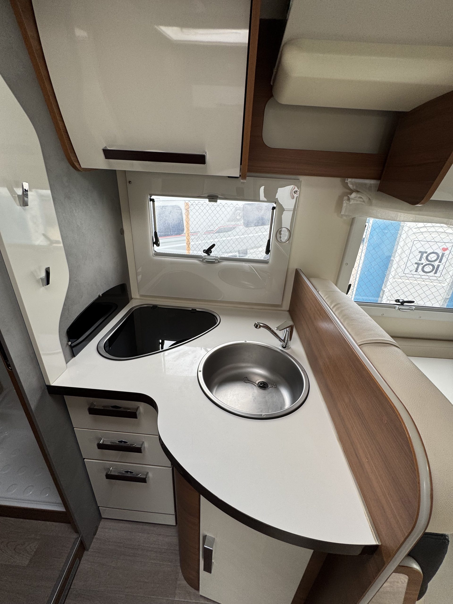 Cocina autocaravana Elagh Baron 579