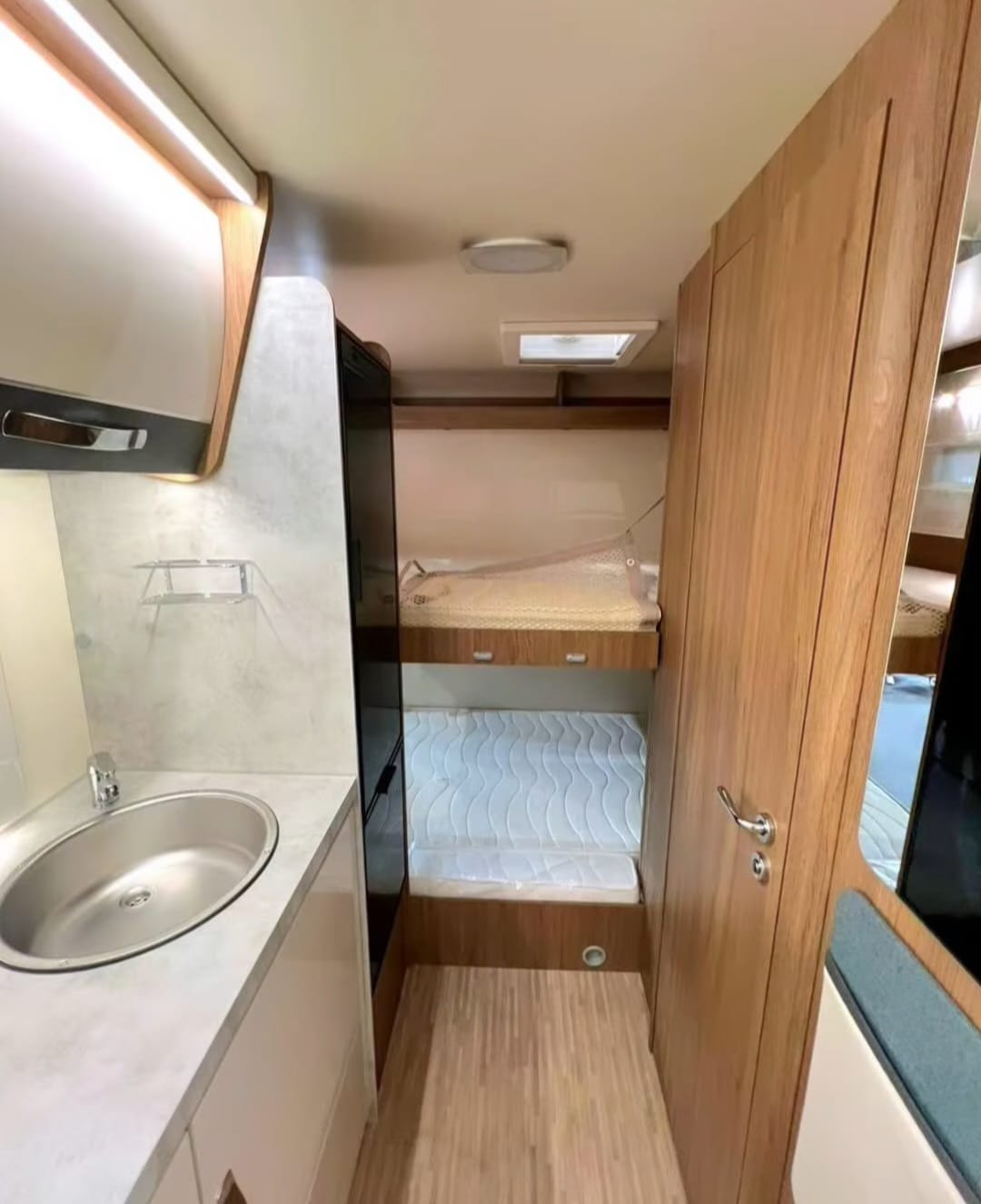 Cocina autocaravana Elagh Baron 20